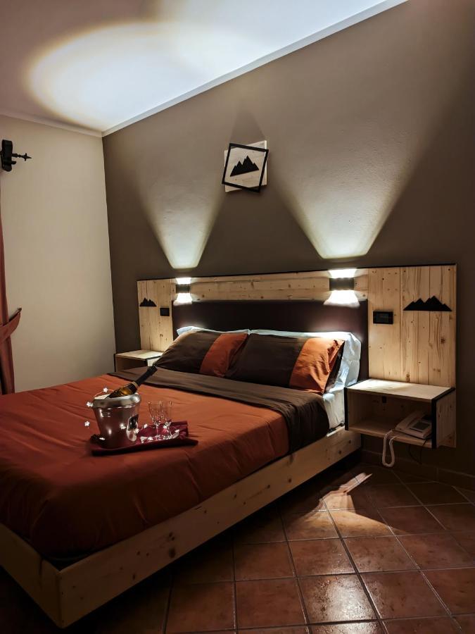 Hotel Altopiano Delle Rocche Rocca di Mezzo Extérieur photo