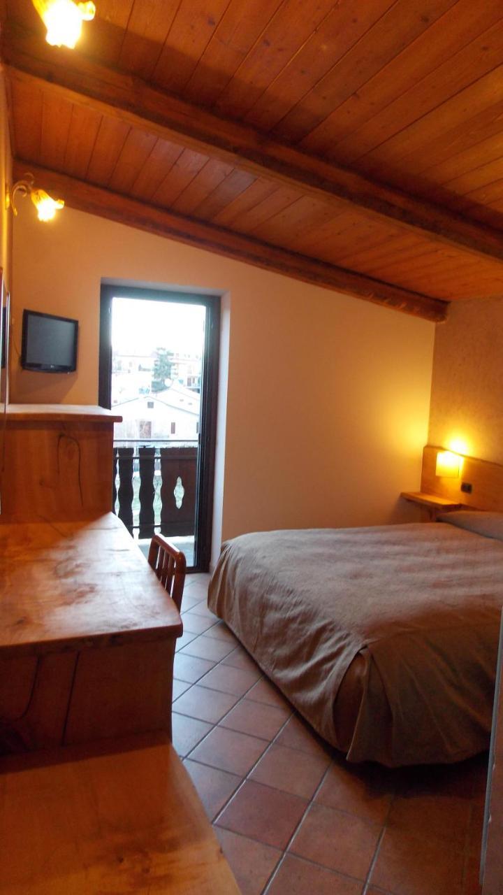 Hotel Altopiano Delle Rocche Rocca di Mezzo Extérieur photo
